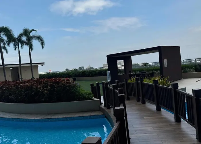 Juvrey Studio-unit Breeze Residences 4* Manila